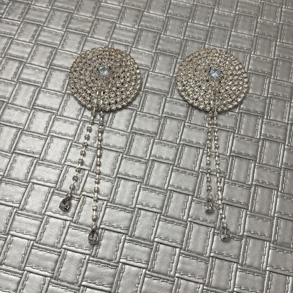 Nipple Cover Shiny Rhinestone Nipple Cover Reusable Self-Adhesive one size - Picture 2 of 3